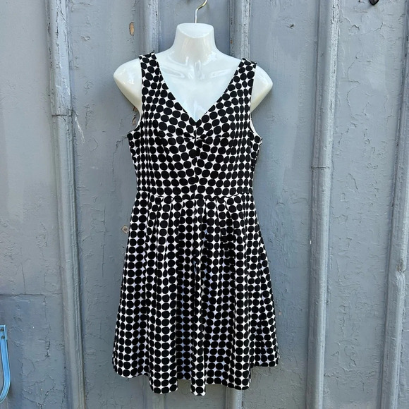 Marimekko x Banana Republic dots dress, size 6P - Picture 3 of 13